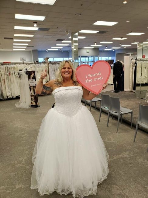 Ladies Getting Married in June- Let's See Those Dresses! 🌸❤🌸 2