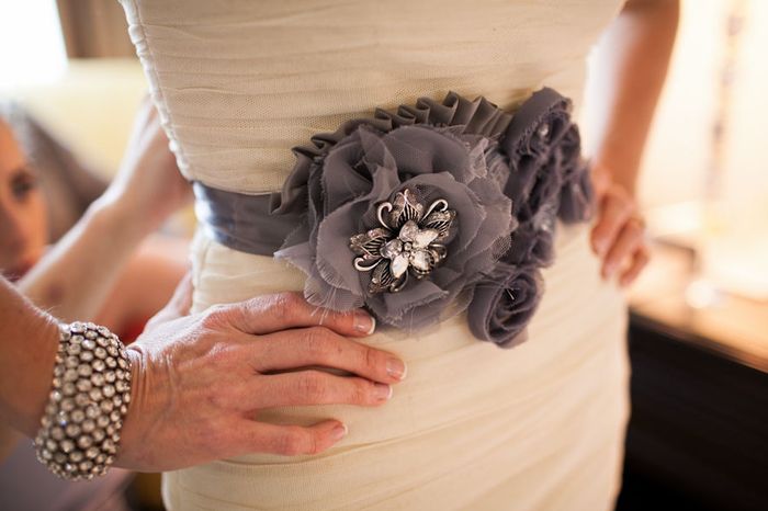 wearing a sash with ur dress? lemme see! need ideas