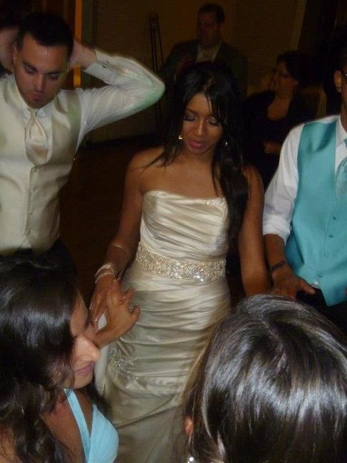 IM MARRIED!!! Some Pics & Advice *Updated* w/ sneak peek Not touched up Professional Pics :) PIC HEA