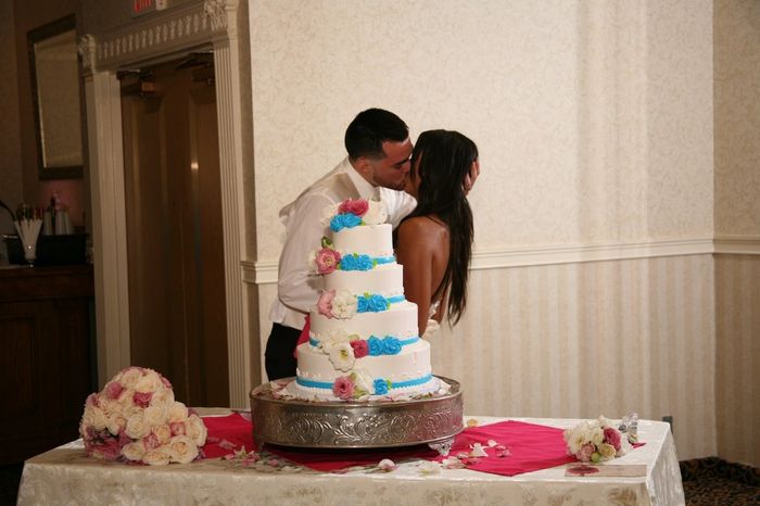 IM MARRIED!!! Some Pics & Advice *Updated* w/ sneak peek Not touched up Professional Pics :) PIC HEA