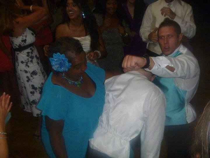 IM MARRIED!!! Some Pics & Advice *Updated* w/ sneak peek Not touched up Professional Pics :) PIC HEA