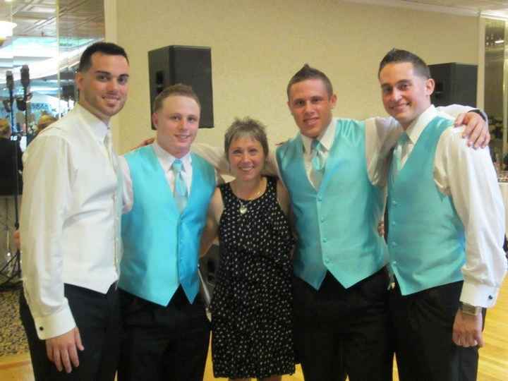 IM MARRIED!!! Some Pics & Advice *Updated* w/ sneak peek Not touched up Professional Pics :) PIC HEA