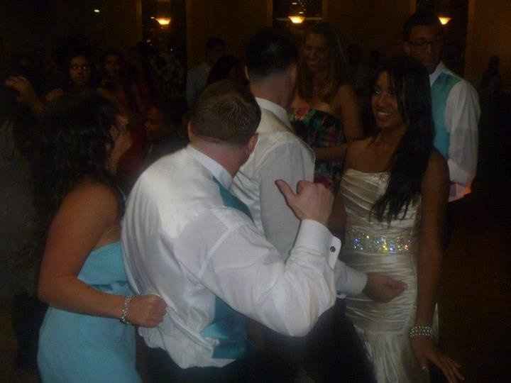 IM MARRIED!!! Some Pics & Advice *Updated* w/ sneak peek Not touched up Professional Pics :) PIC HEA