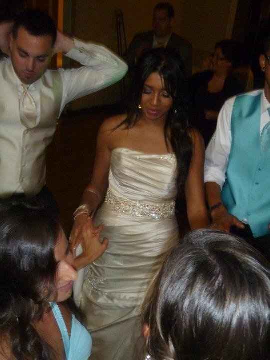 IM MARRIED!!! Some Pics & Advice *Updated* w/ sneak peek Not touched up Professional Pics :) PIC HEA