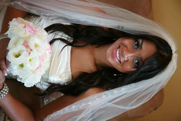 IM MARRIED!!! Some Pics & Advice *Updated* w/ sneak peek Not touched up Professional Pics :) PIC HEA