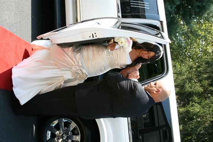 IM MARRIED!!! Some Pics & Advice *Updated* w/ sneak peek Not touched up Professional Pics :) PIC HEA