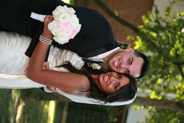 IM MARRIED!!! Some Pics & Advice *Updated* w/ sneak peek Not touched up Professional Pics :) PIC HEA