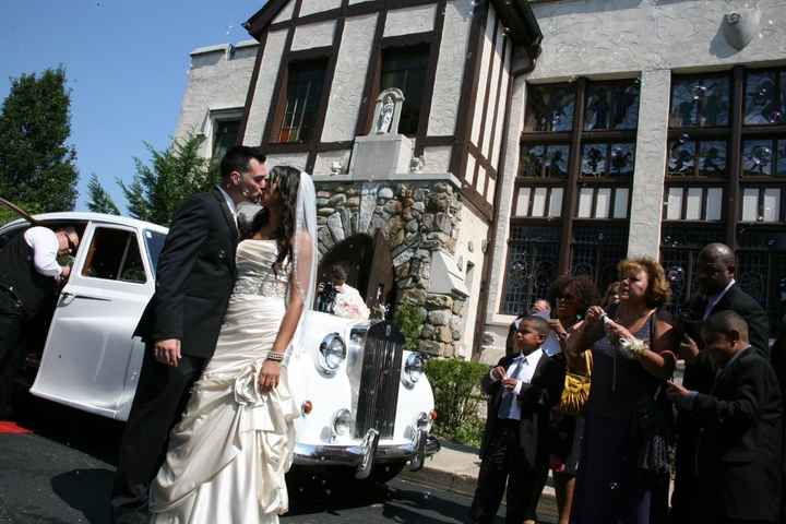 IM MARRIED!!! Some Pics & Advice *Updated* w/ sneak peek Not touched up Professional Pics :) PIC HEA