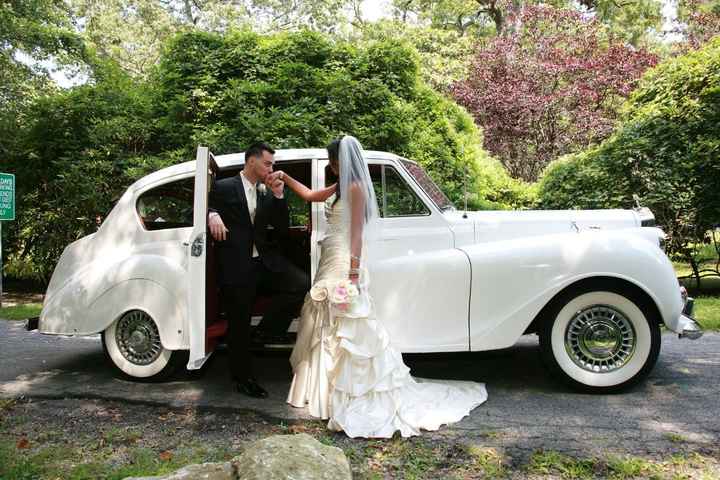 IM MARRIED!!! Some Pics & Advice *Updated* w/ sneak peek Not touched up Professional Pics :) PIC HEA