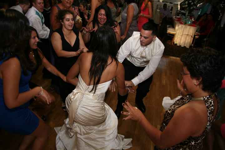 IM MARRIED!!! Some Pics & Advice *Updated* w/ sneak peek Not touched up Professional Pics :) PIC HEA