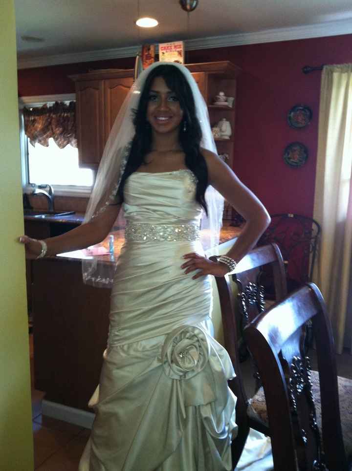 IM MARRIED!!! Some Pics & Advice *Updated* w/ sneak peek Not touched up Professional Pics :) PIC HEA