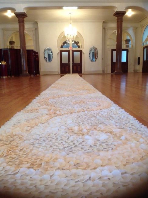 Petal Aisle Runners - What's your experience?