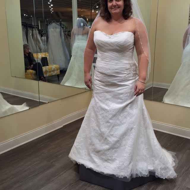 To all my plus size brides lets see how well u rocked your dress!!