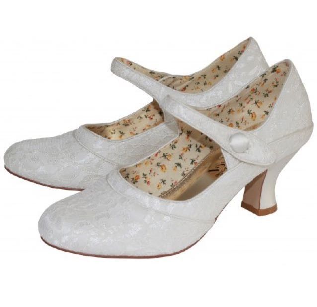 What shoes are YOU wearing?