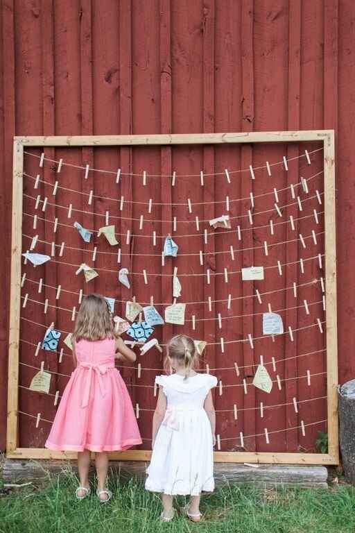 Creative item for guests to sign? Show me yours!