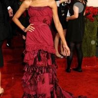 Spin off from my hair post... we talked weave and clip ins now lets talk styles.