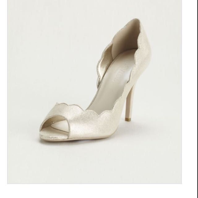 show me your shoes!