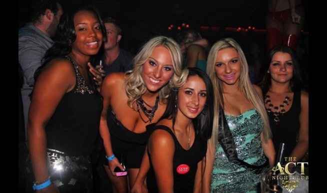 BACK & MARRIED :) NON PRO'S *UPDATE MORE PICS