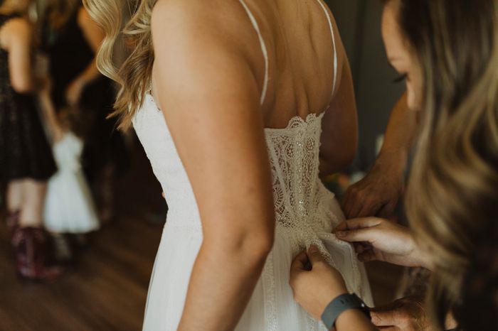 What's your favorite part of your wedding dress? 😍 5