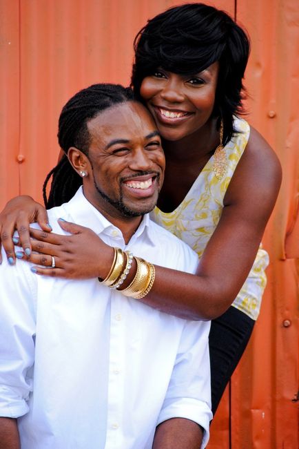 THEY'RE FINALLY HERE! ENGAGEMENT PHOTOS!!!!