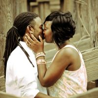 THEY'RE FINALLY HERE! ENGAGEMENT PHOTOS!!!!