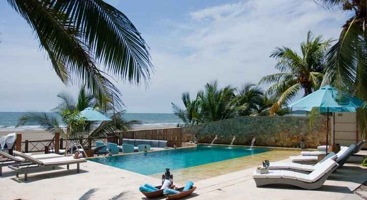 Show me PICTURES of your honeymoon destination!