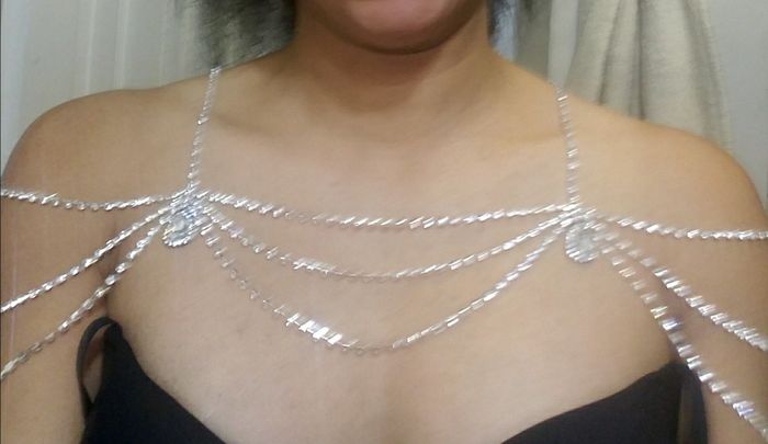 What accessories to wear? - 1