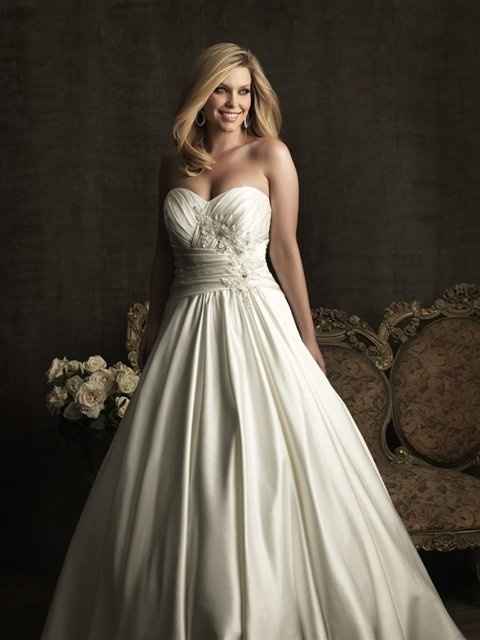 dress questions ..... so undecided (w pics)