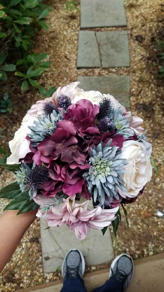 In a funk so DIY'ed my bouquet today on a whim!