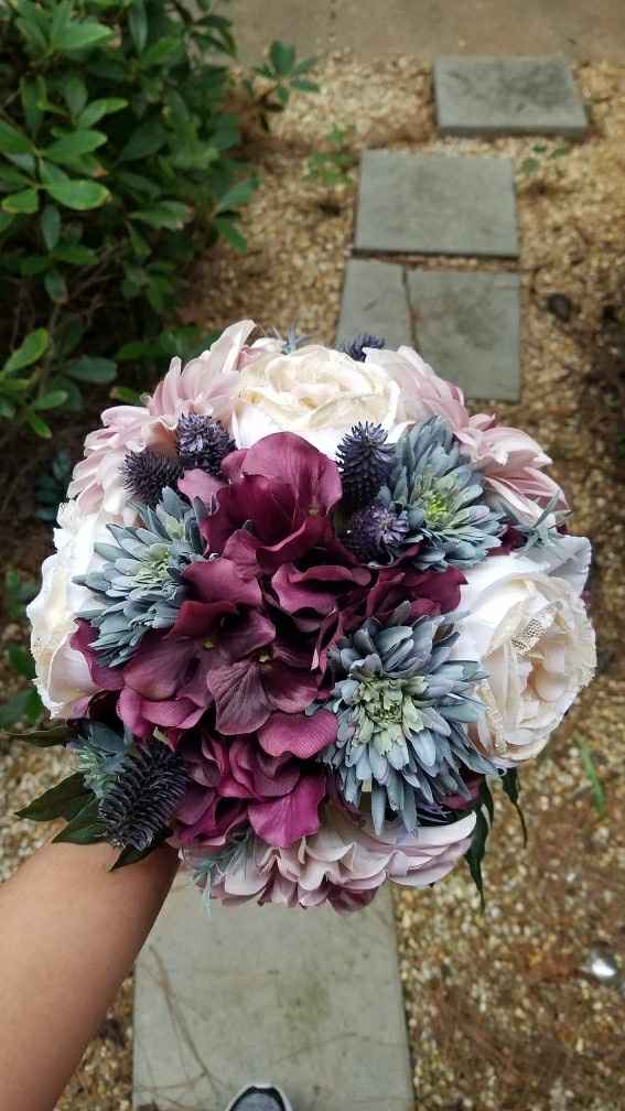 In a funk so DIY'ed my bouquet today on a whim!