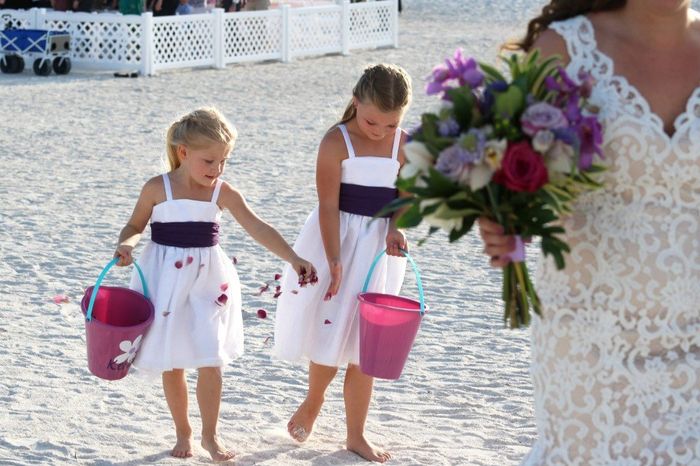 the FGs forgot to throw the petals down the aisle, so they did it after the ceremony haha