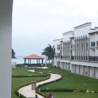 Honeymoon in Mexico-So Indecisive