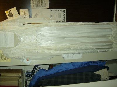 founld a second dress -i like better- pray they will hold it for me...