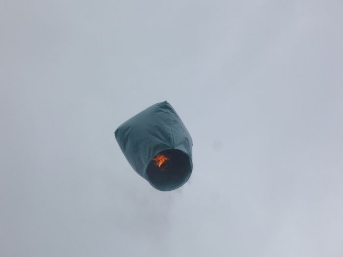 Floating lanterns following reception?