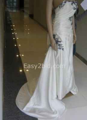 I like this wedding dress! Pls give me some advice!