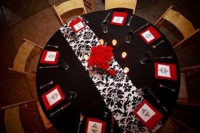 Table decor... Need some color!