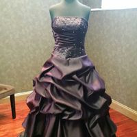 Anyone not wearing/or did not wear a white dress?