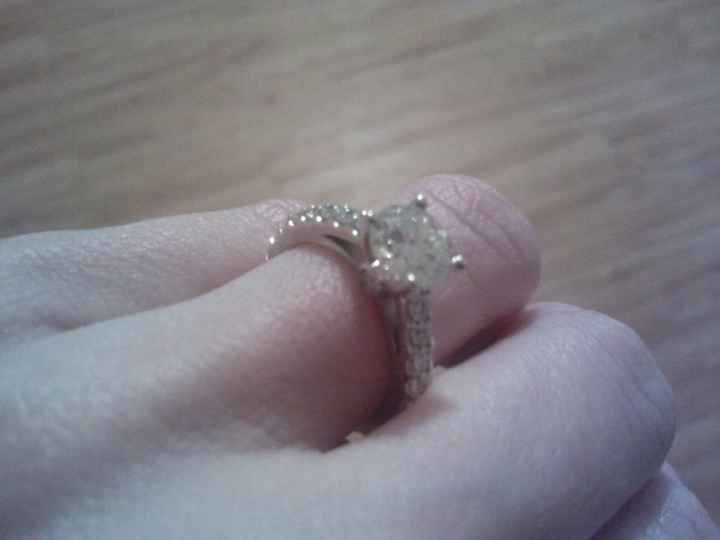 Its Official!!  I'm ENGAGED!!