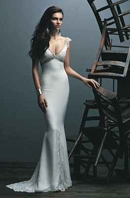 post your wedding  dress pic thanks.