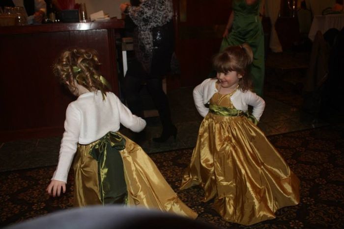 Show me your flower girl outfits!