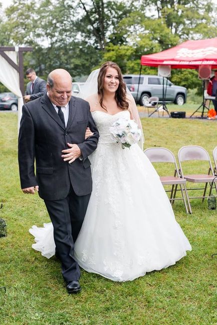 walking down the aisle with my dad (trying to not lose my crap)