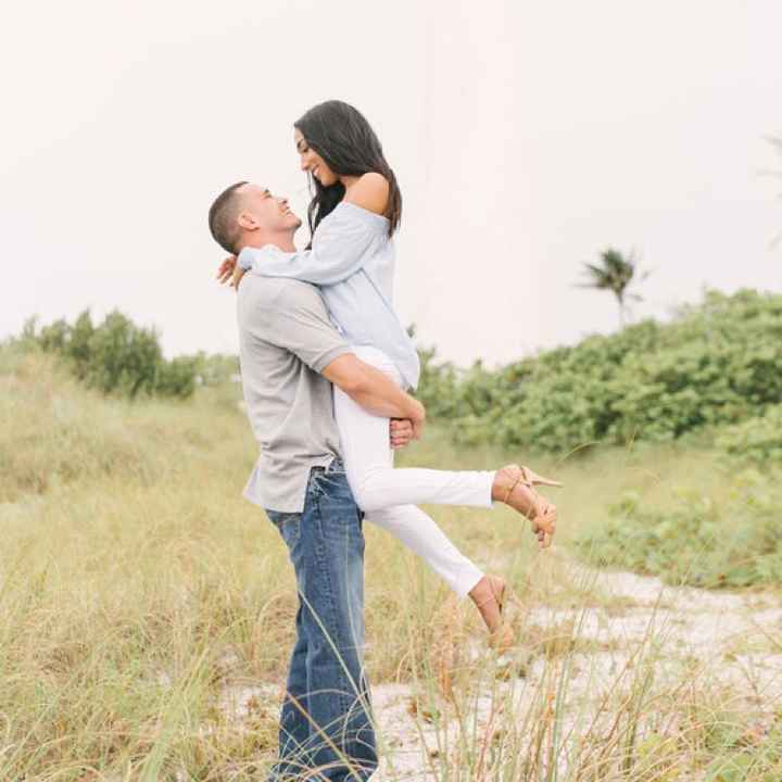 Casual engagement photos outfit - 1