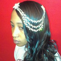 Can I see your veils? Or the one you want to get...