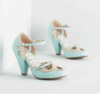 Show me your wedding shoesssss!