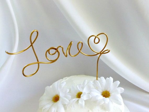 Anyone NOT doing a cake topper?