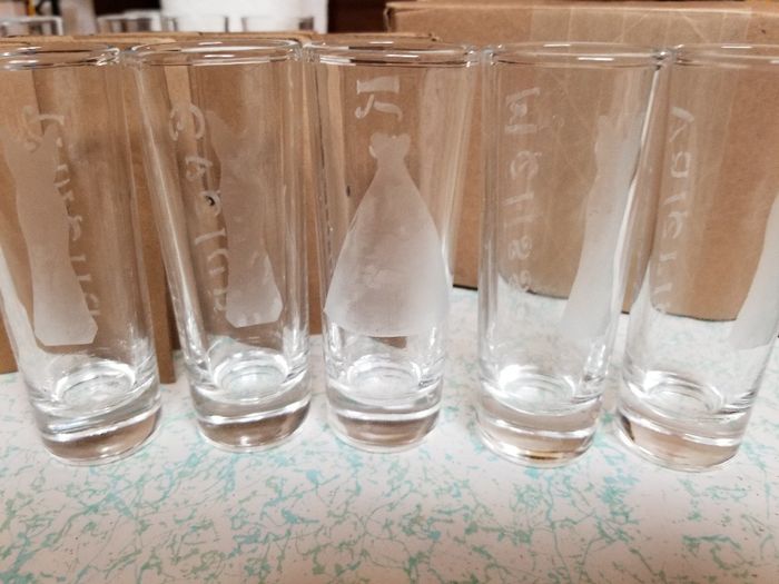 diy Bridal Party Gifts -shot Glasses - 3