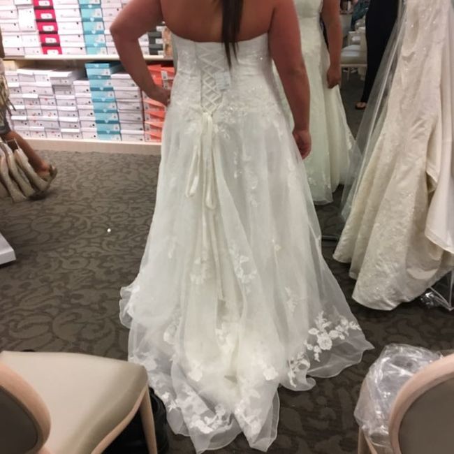 I wanna see your wedding dress!