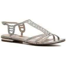 I wanna see your FLAT wedding shoes!