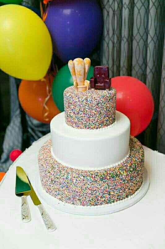 Cake cake cake . Show me your cake .