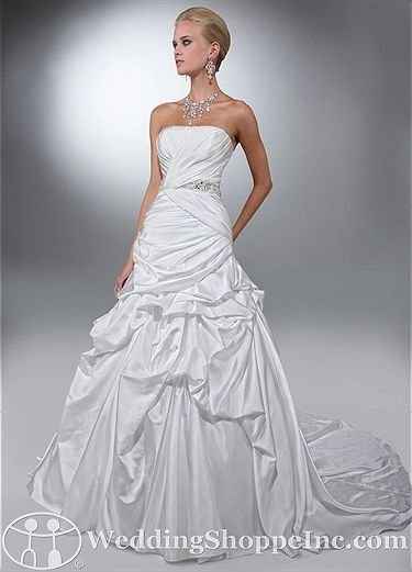 Are there any online dress sites that aren't knock off sites?